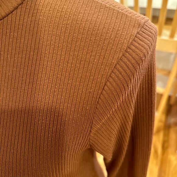 💜 5 for $25 or 3 for $18 Altar’d State brown turtleneck long sleeve dress - Picture 2 of 7